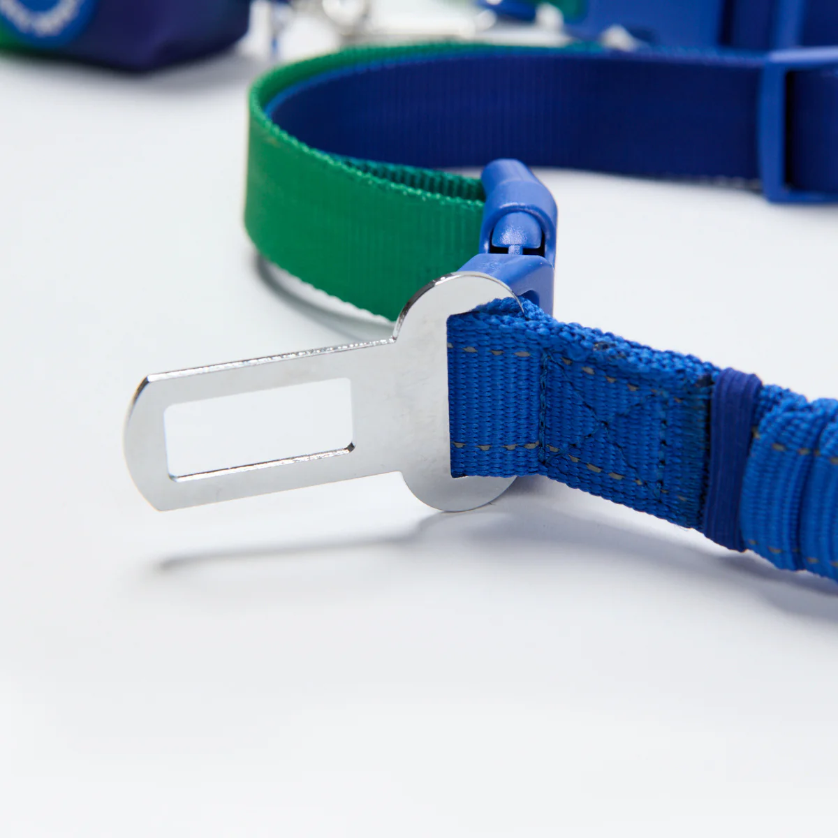 Multipurpose Seatbelt Handsfree Leash & Poop Bag Holder Set - Image 22